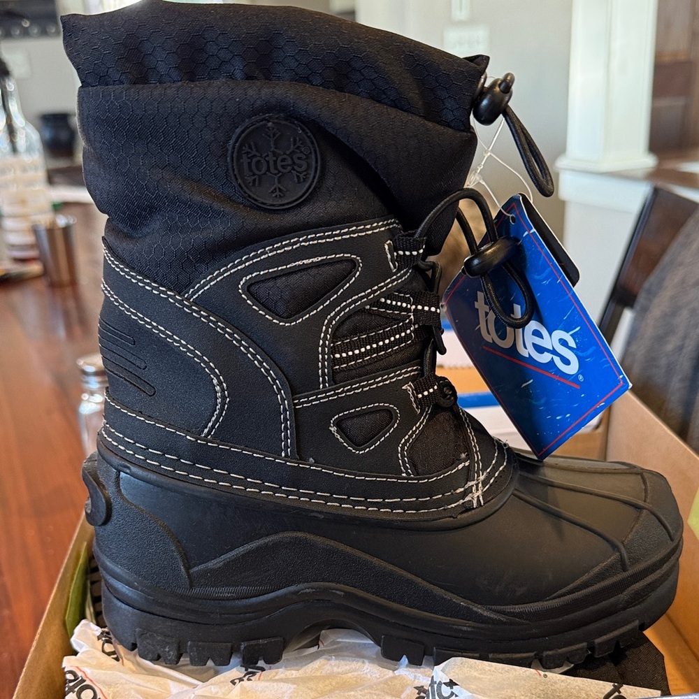 Totes Kids Black Winter Boots